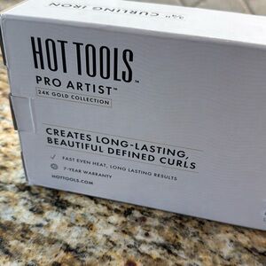 Hair tools, pro artist, 24K gold collection
3/4” curling iron. Never used